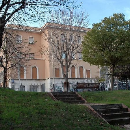 Casa Religiosa Per Ferie Ancelle Del Santuario 호텔 로마 외부 사진