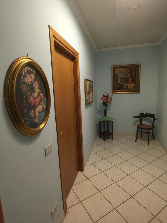 Casa Religiosa Per Ferie Ancelle Del Santuario 호텔 로마 외부 사진